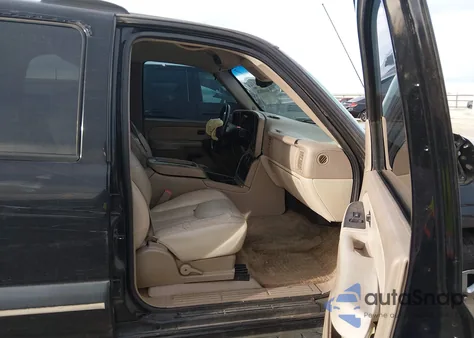 2003 Chevrolet Tahoe Ls z USA, uszkodzony, nr VIN 1GNEC13ZX3R136138